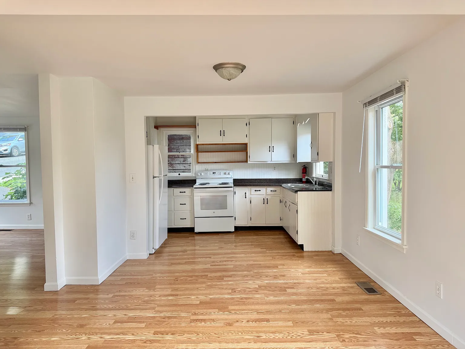 3 bed, 1132 sqft, $2,800 — Photo 3