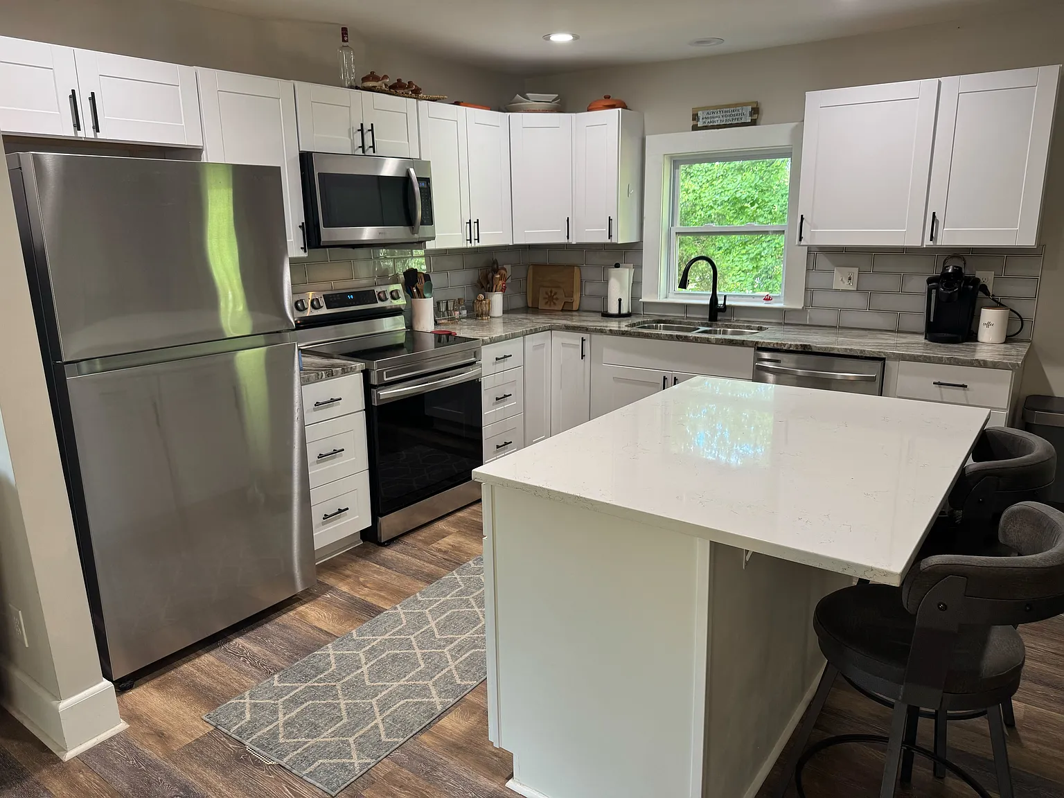 2 bed, 1156 sqft, $1,495 — Photo 2