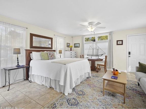 4th image of 509 Live Oak St Unit 1