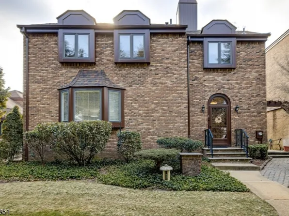 5 Amelia Ct, Madison Boro, NJ 07940