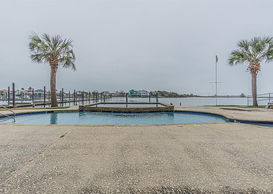 1st image of 560 Pleasure Island Blvd APT 207