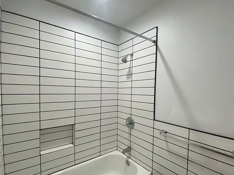 2727 Oakdale Dr — Photo 11
