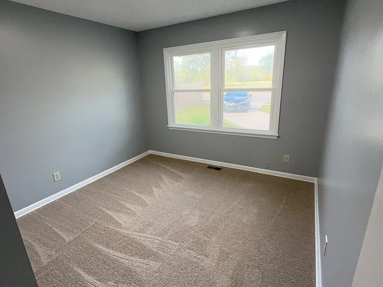 5300 S Seneca St — Photo 13
