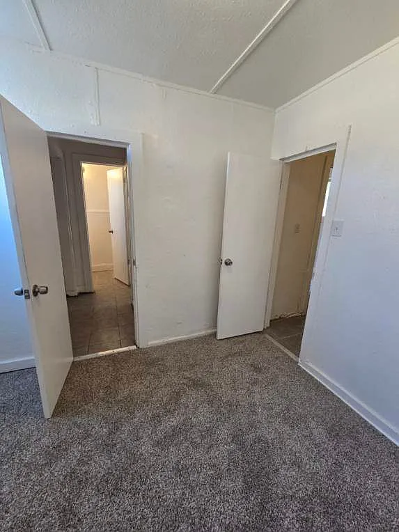1 bed, 1.0 bath, 500 sqft, $950 — Photo 2