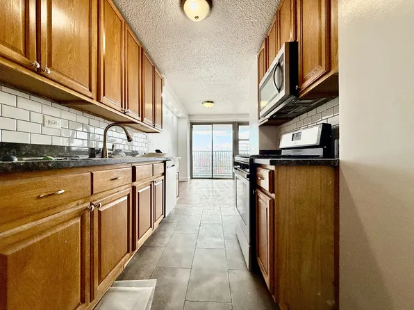 880 Boynton Avenue image 14 of 15