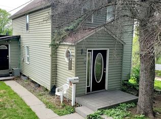 915 Adams Ave, Eveleth, MN 55734