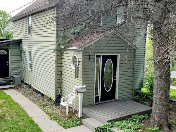 915 Adams Ave, Eveleth, MN 55734