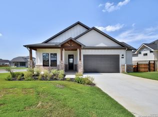 148 Woodbridge Dr, La Vernia, TX 78121