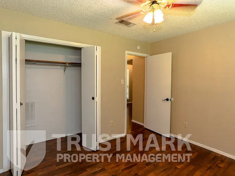 1230 Preswick Cir — Photo 20
