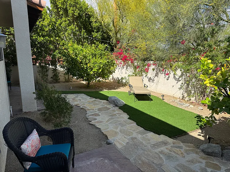 54050 Avenida Montezuma — Photo 22