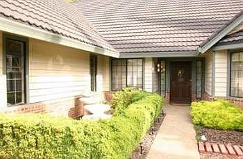 3rd image of 412 Crow Canyon Dr