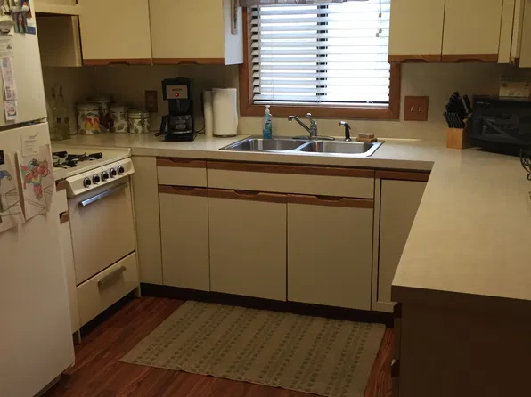 3492 Golfside Dr, Hudsonville, MI 49426