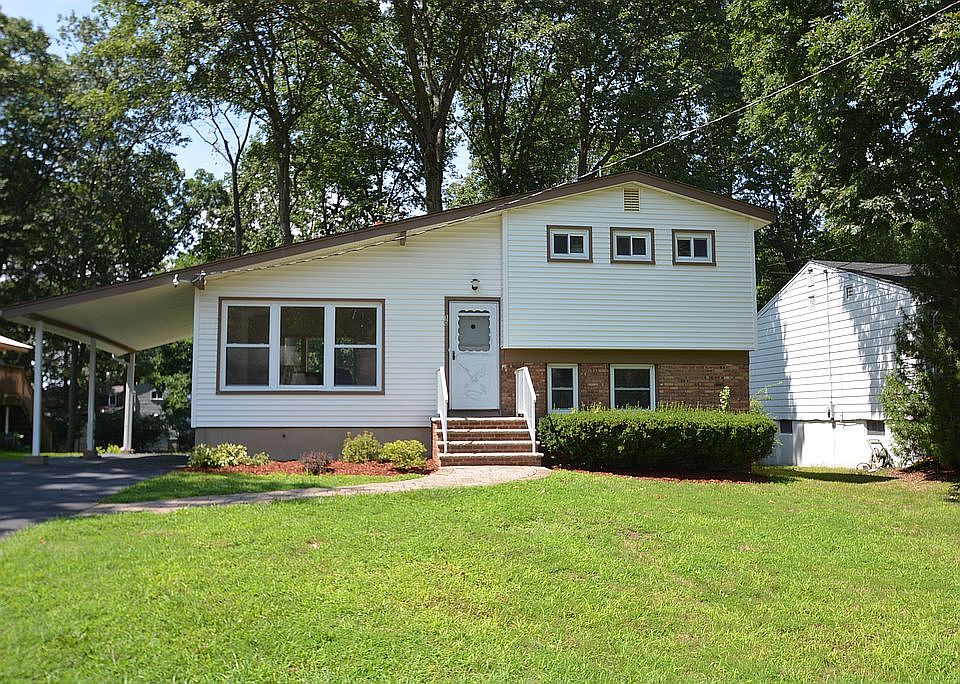 Bright level front yard