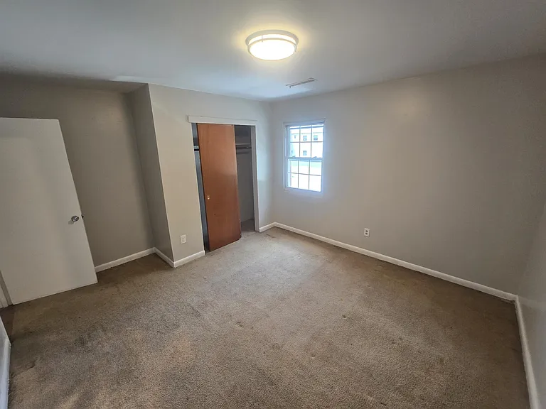 1305 Burks St SW #8 — Photo 7