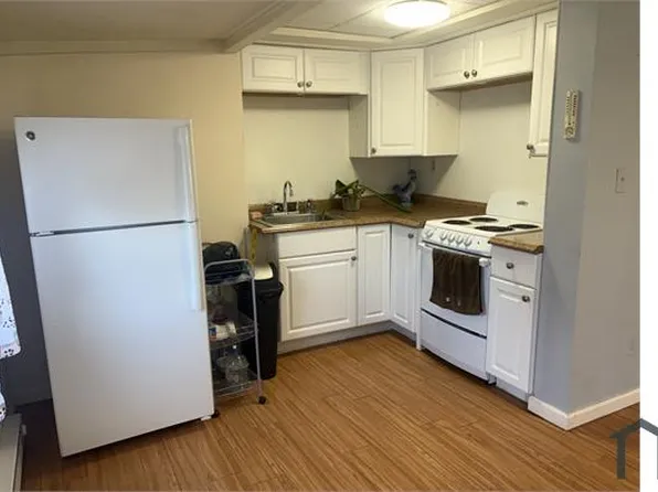 4 Henshaw Ct #2R, Phillipsburg, NJ 08865