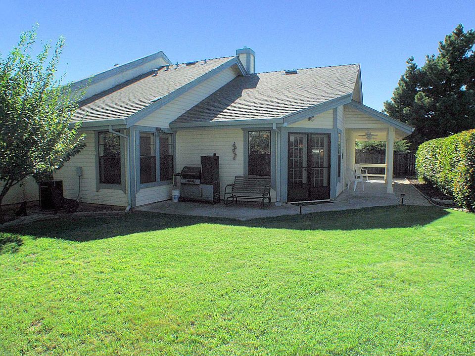 1st image of 2208 Corral Dr