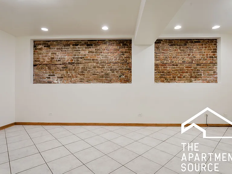 1822 N Campbell Ave — Photo 9