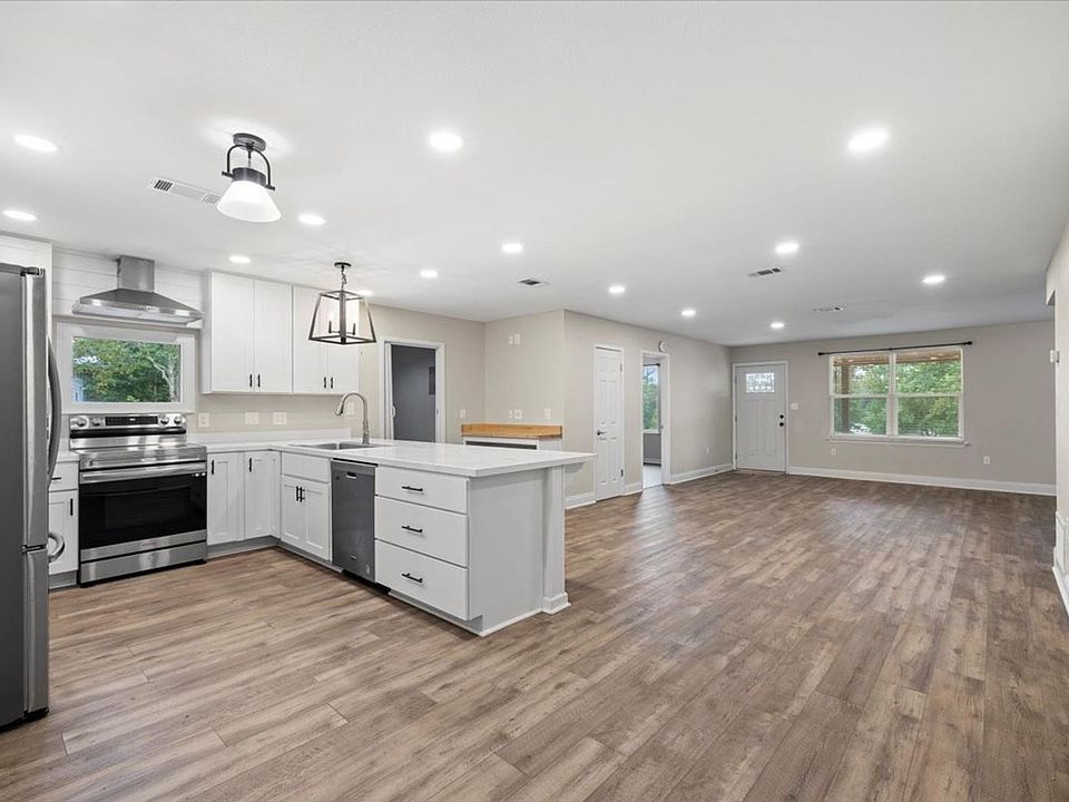 1st image of 6110 Sonny Ln