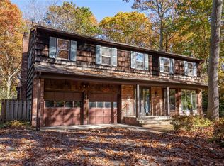 118 Stony Hollow Rd, Centerport, NY 11721