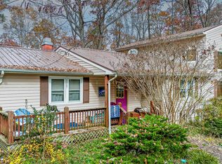200 Piney Ln, Drakes Branch, VA 23937