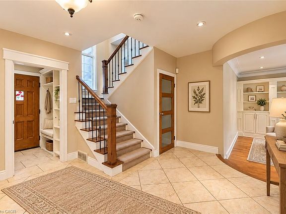 4th image of 31 Fairleigh Cres