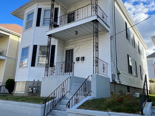 222 Belleville Rd, New Bedford, MA 02745