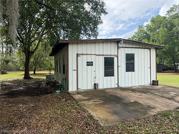 3rd image of 5719 Wolf Lake Rd
