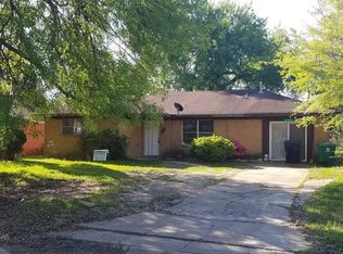 214 Bizerte St, Houston, TX 77022