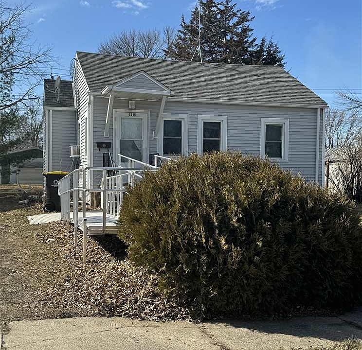 1st image of 1315 N Park St
