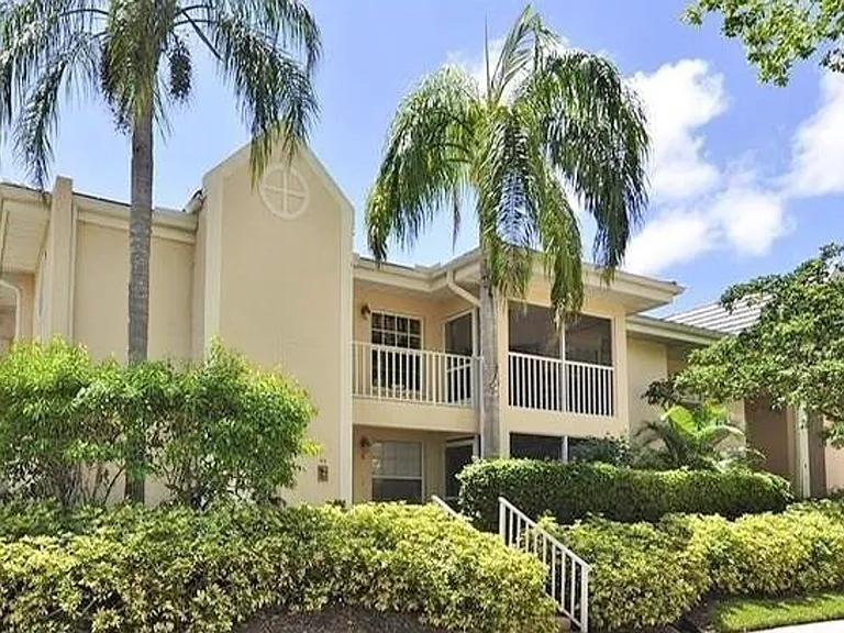 5635 Turtle Bay Dr #6 — Photo 1