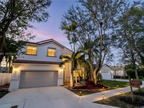 362 Lake Crest Ct, Weston, FL 33326