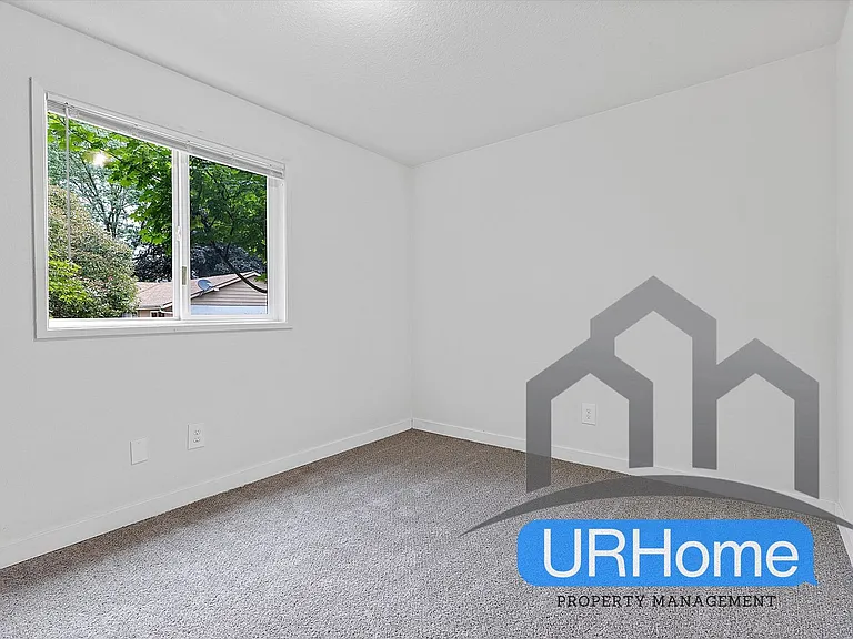 400 SE 169th Ave — Photo 33
