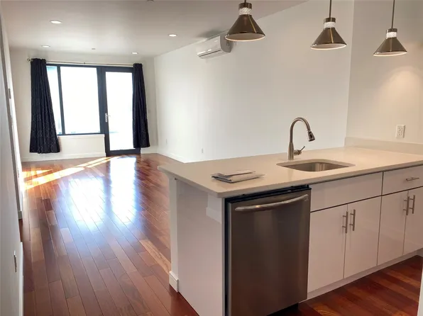 3260 106th Street #3A, East Elmhurst, NY 11369