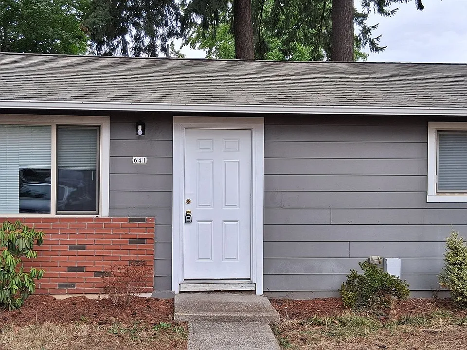 Zion Court 18 plex