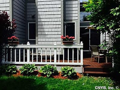 5th image of 396 Summerhaven Dr N
