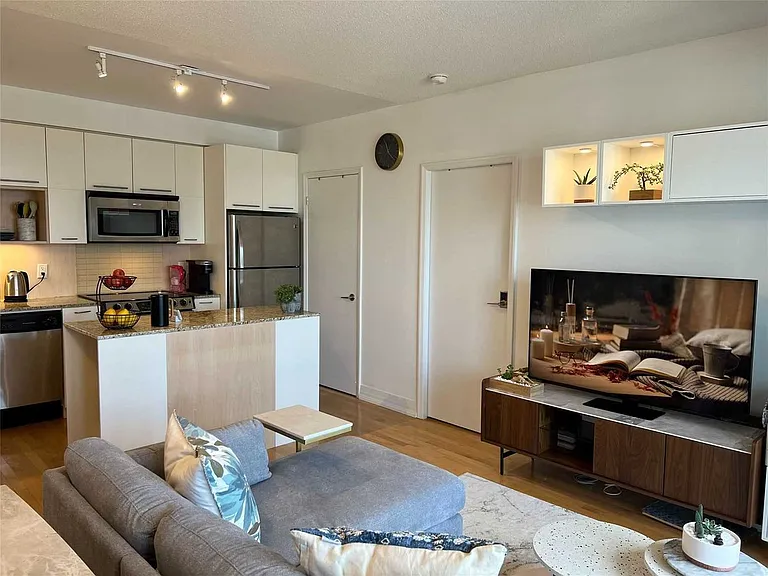 21 Carlton St #3601 — Photo 5