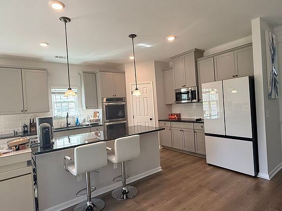 5th image of 120 Chilburn Cir