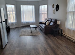 308 Hill St #4, Dubuque, IA 52001