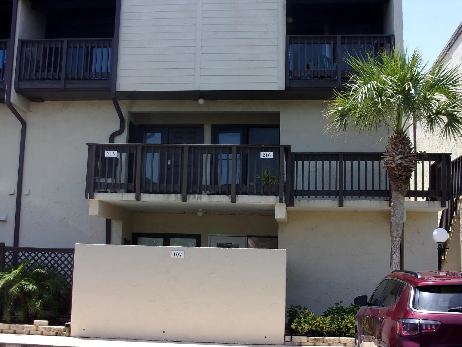 2 bed, 2.0 bath, 1350 sqft, $2,200 — Photo 3