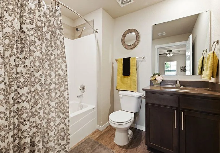 K-Ten Place Apartments — Photo 41