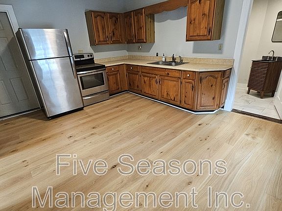 3rd image of 328 Browns Trace Rd #1