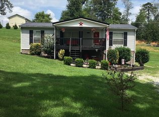 445 McGhee Ln, Jacksboro, TN 37757