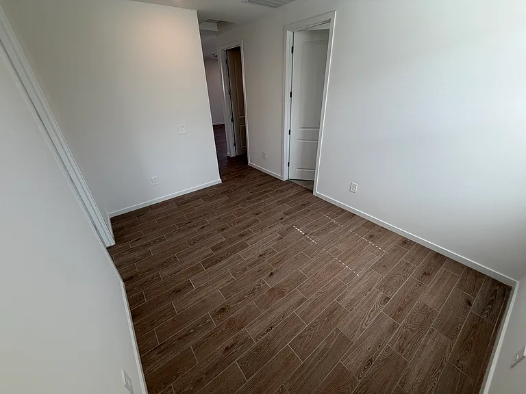 4144 W Erik Ln — Photo 38