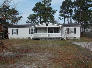210 Castlebury Ln, Hubert, NC 28539