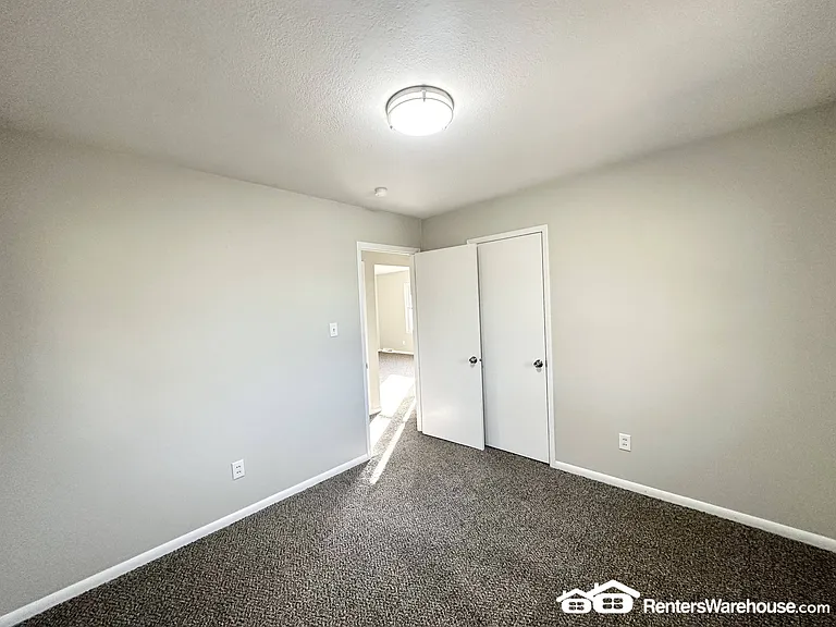 3315 SE 4th St — Photo 5