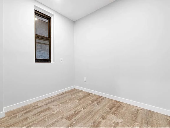 3rd image of 437 W 46th St #4R