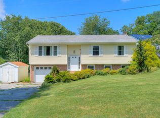 1701 Lark Ln, Blacksburg, VA 24060