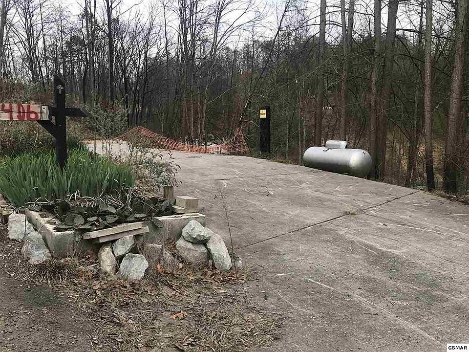 2nd image of 406 Troy Dr Lot 11