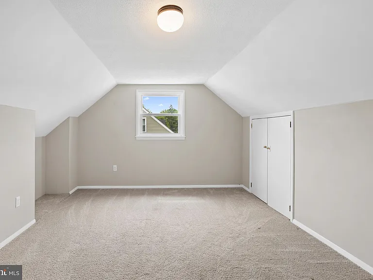 522 Penn Blvd — Photo 22