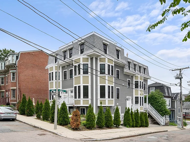 9 Cedar St #1 — Photo 24